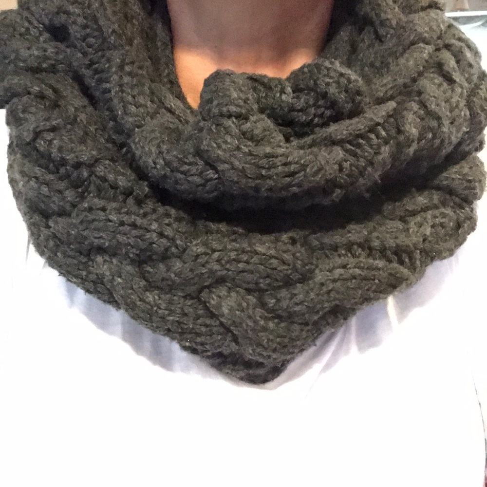 Gap Scarf